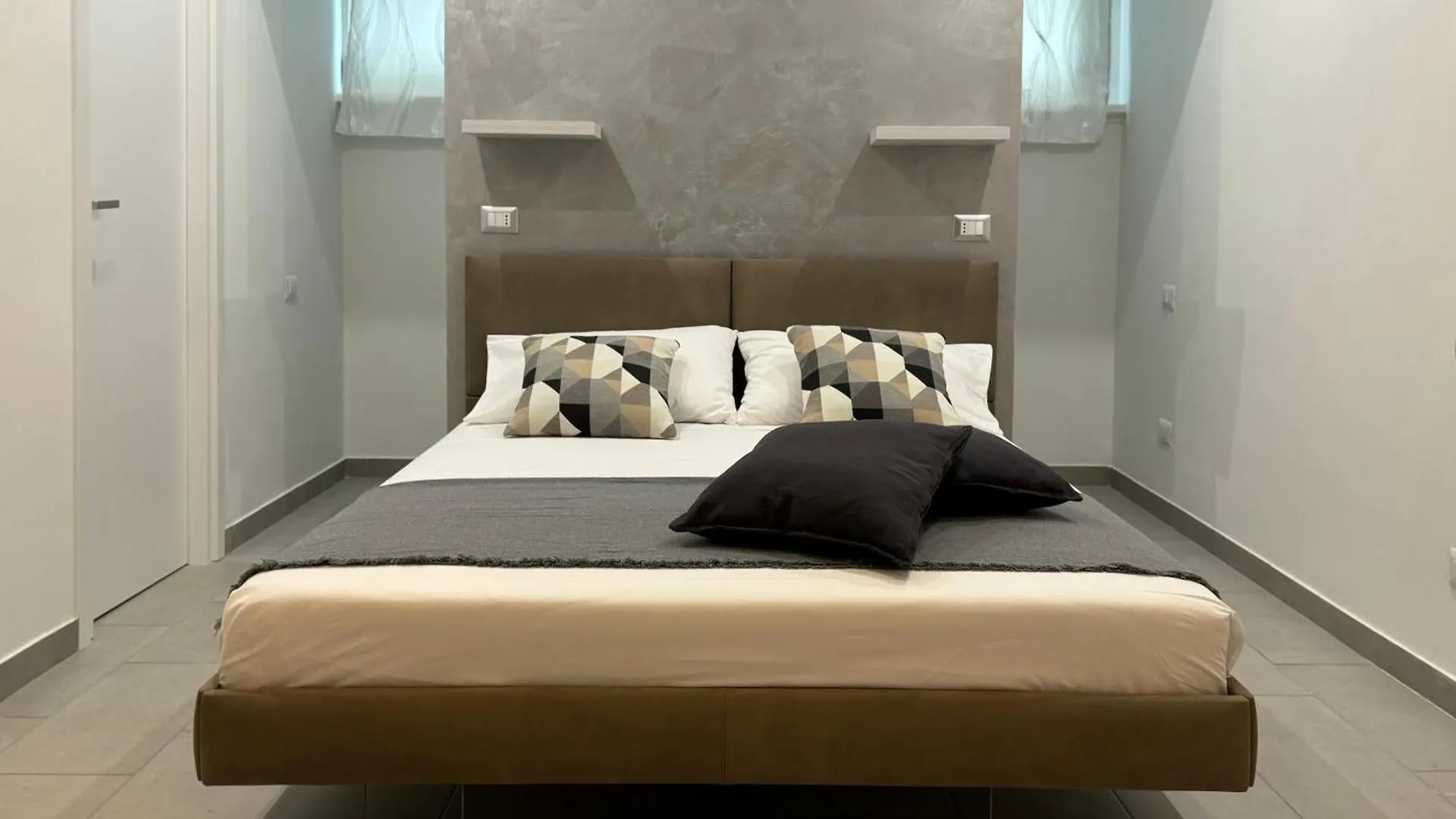 Jacuzzi Apartment Near Center Of Rome location